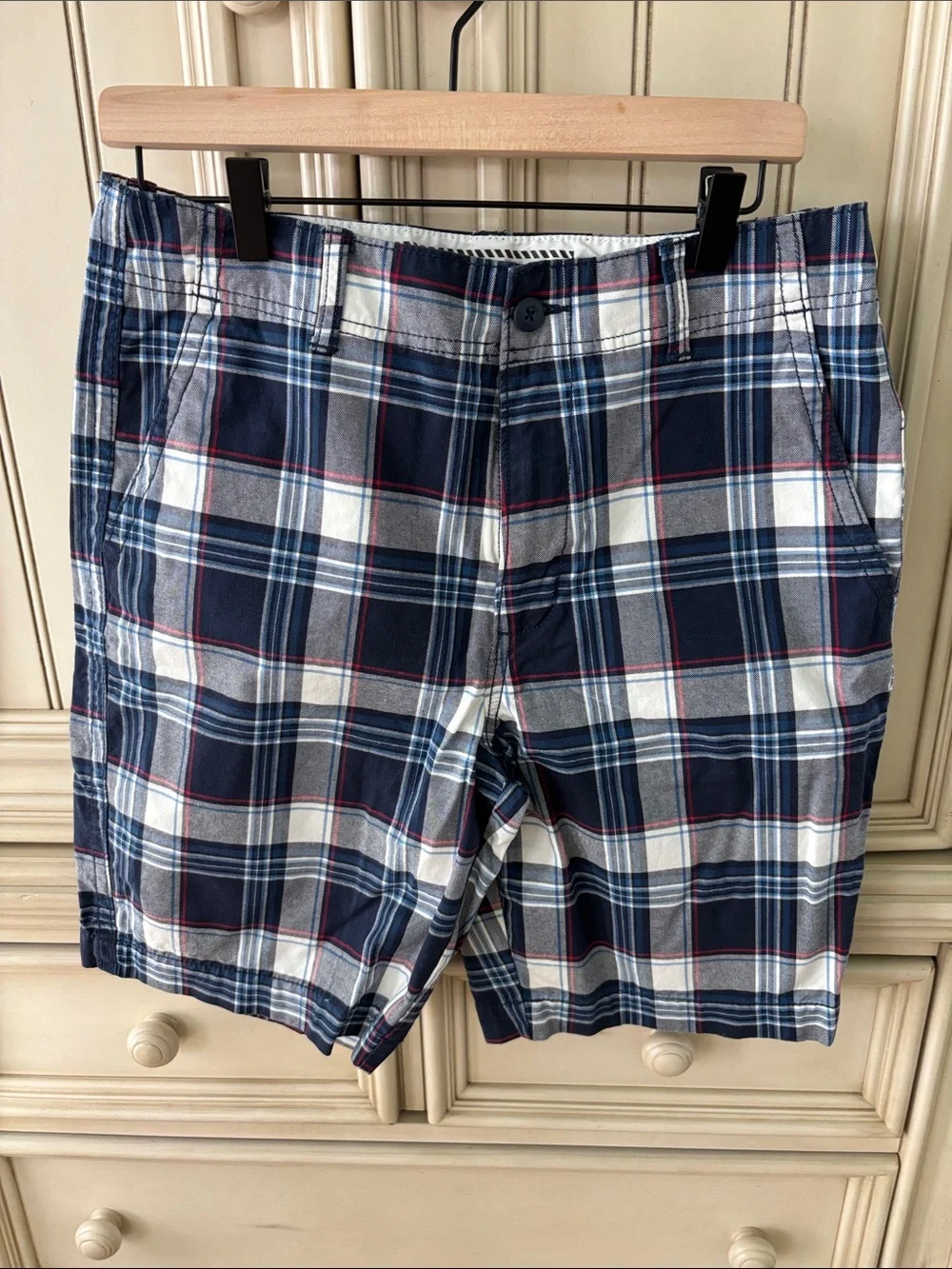 Men's Old Navy, White & Red Plaid 100% Cotton Shorts Sz 32